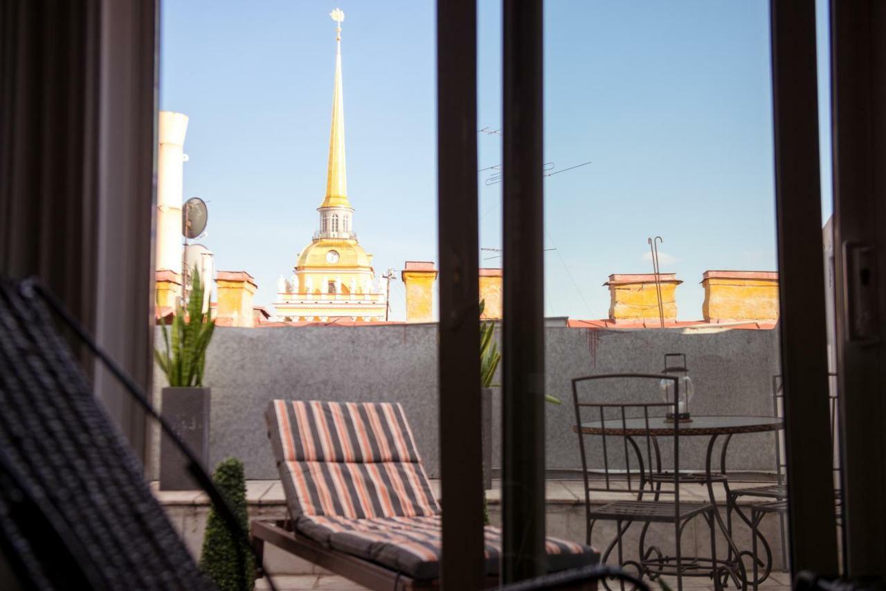Penthouse Near Hermitage With A Terrace & Views Hotel Saint Petersburg Exterior photo